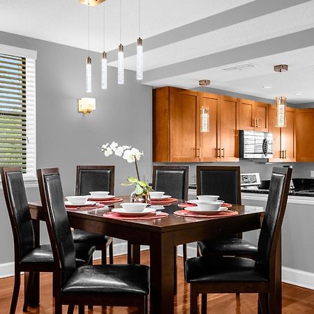 Cozy & Elegant 4Br Enchanted Townhouse - 1 Mile To Disney With Resort Pool, Gym, & Jacuzzi Orlando Dış mekan fotoğraf