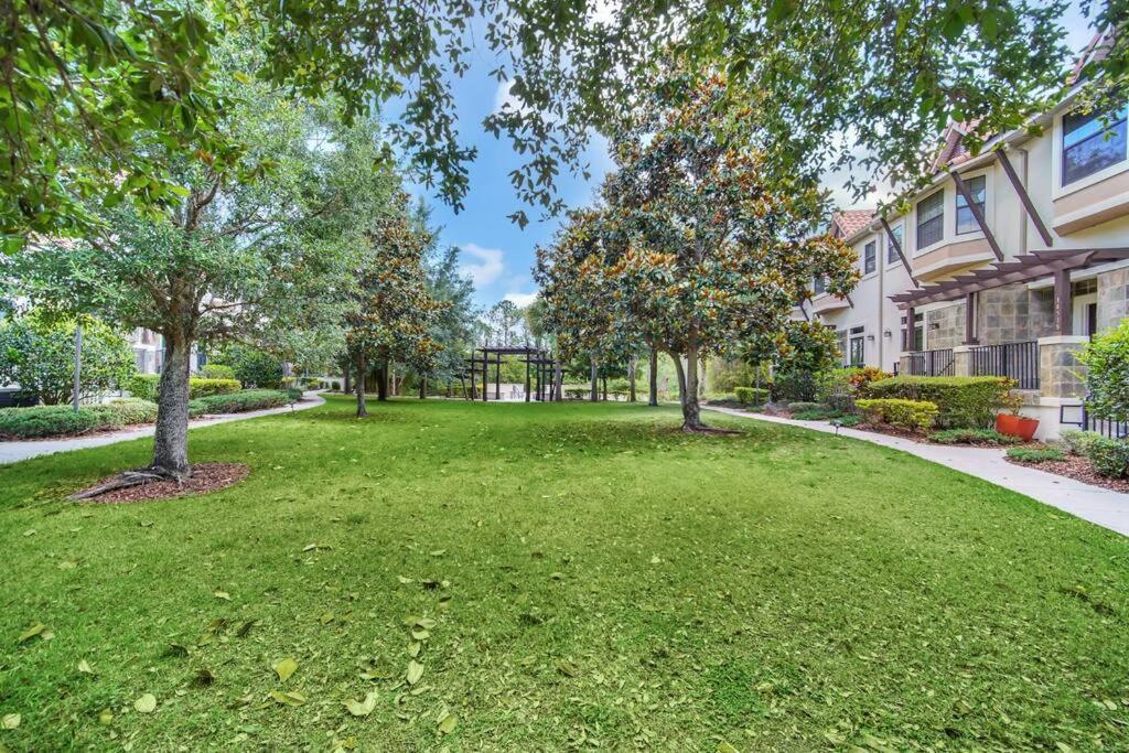 Cozy & Elegant 4Br Enchanted Townhouse - 1 Mile To Disney With Resort Pool, Gym, & Jacuzzi Orlando Dış mekan fotoğraf