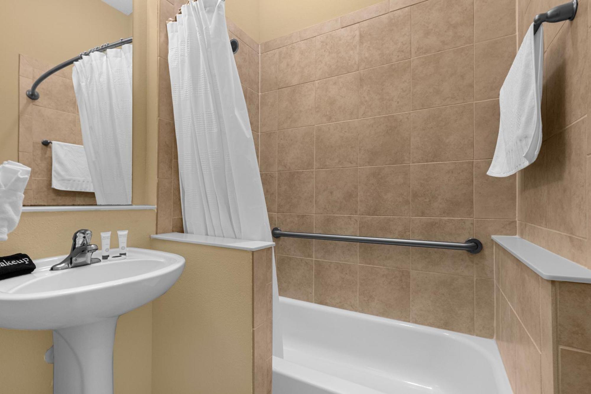 Cozy & Elegant 4Br Enchanted Townhouse - 1 Mile To Disney With Resort Pool, Gym, & Jacuzzi Orlando Dış mekan fotoğraf