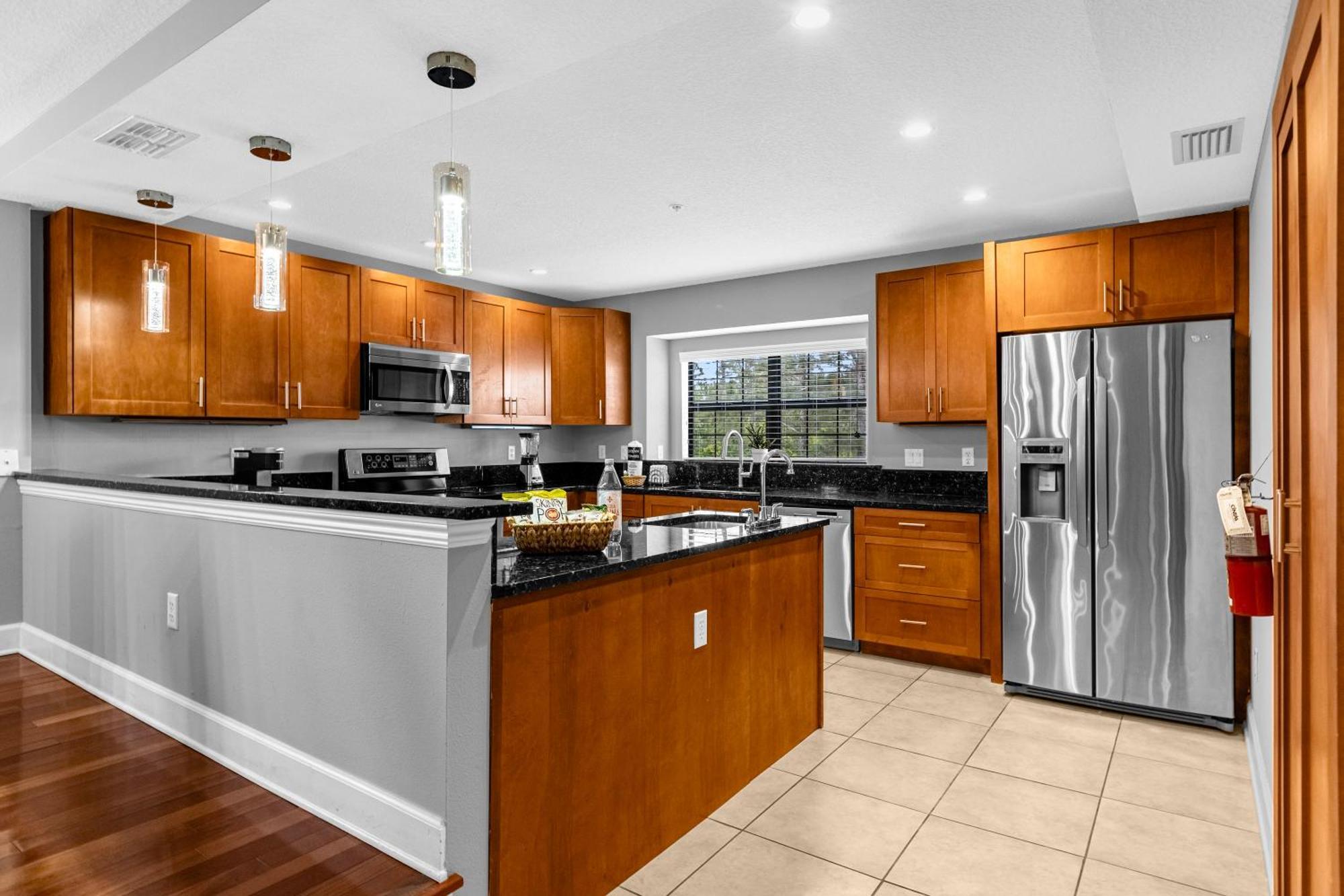 Cozy & Elegant 4Br Enchanted Townhouse - 1 Mile To Disney With Resort Pool, Gym, & Jacuzzi Orlando Dış mekan fotoğraf
