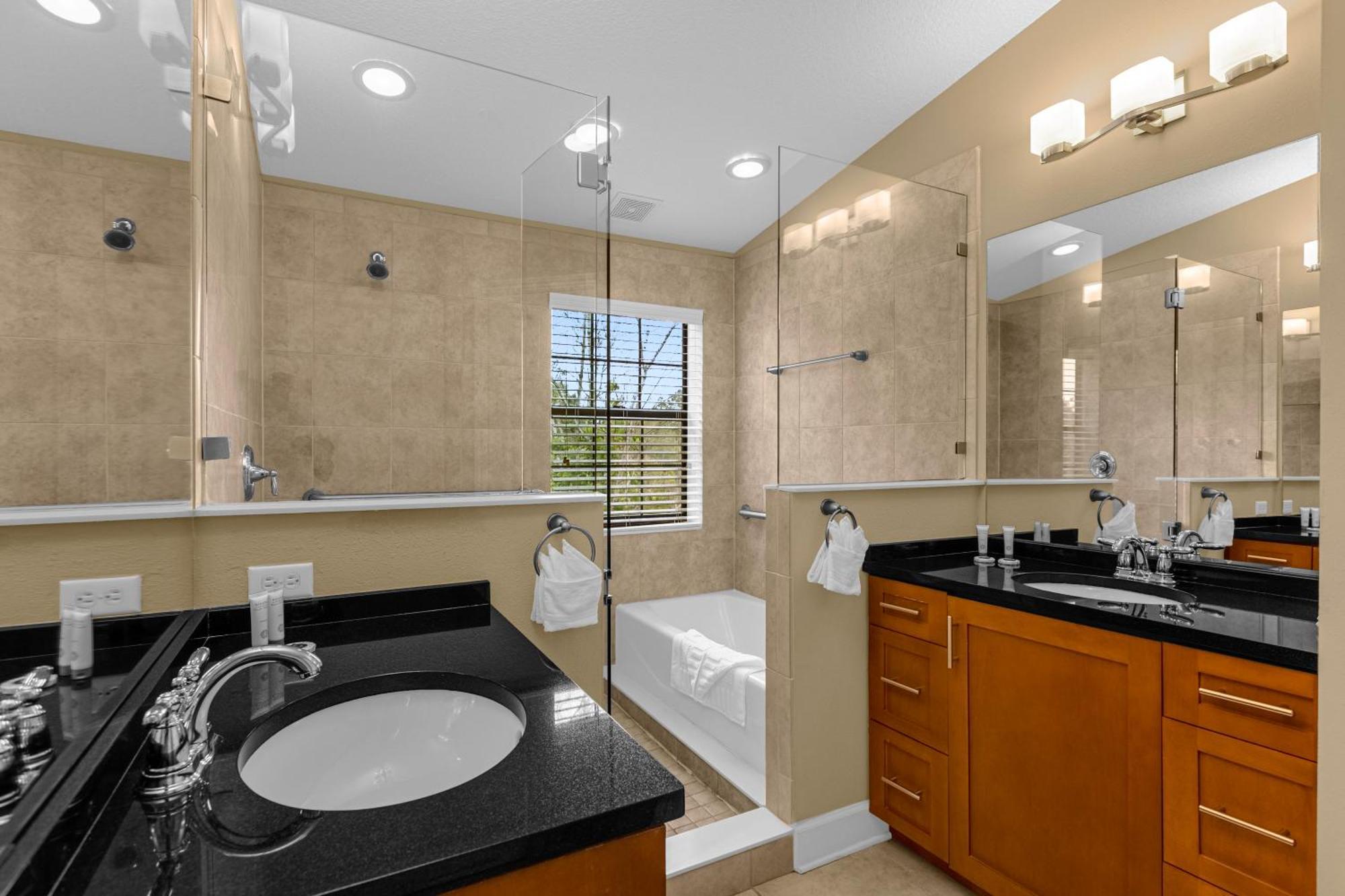Cozy & Elegant 4Br Enchanted Townhouse - 1 Mile To Disney With Resort Pool, Gym, & Jacuzzi Orlando Dış mekan fotoğraf