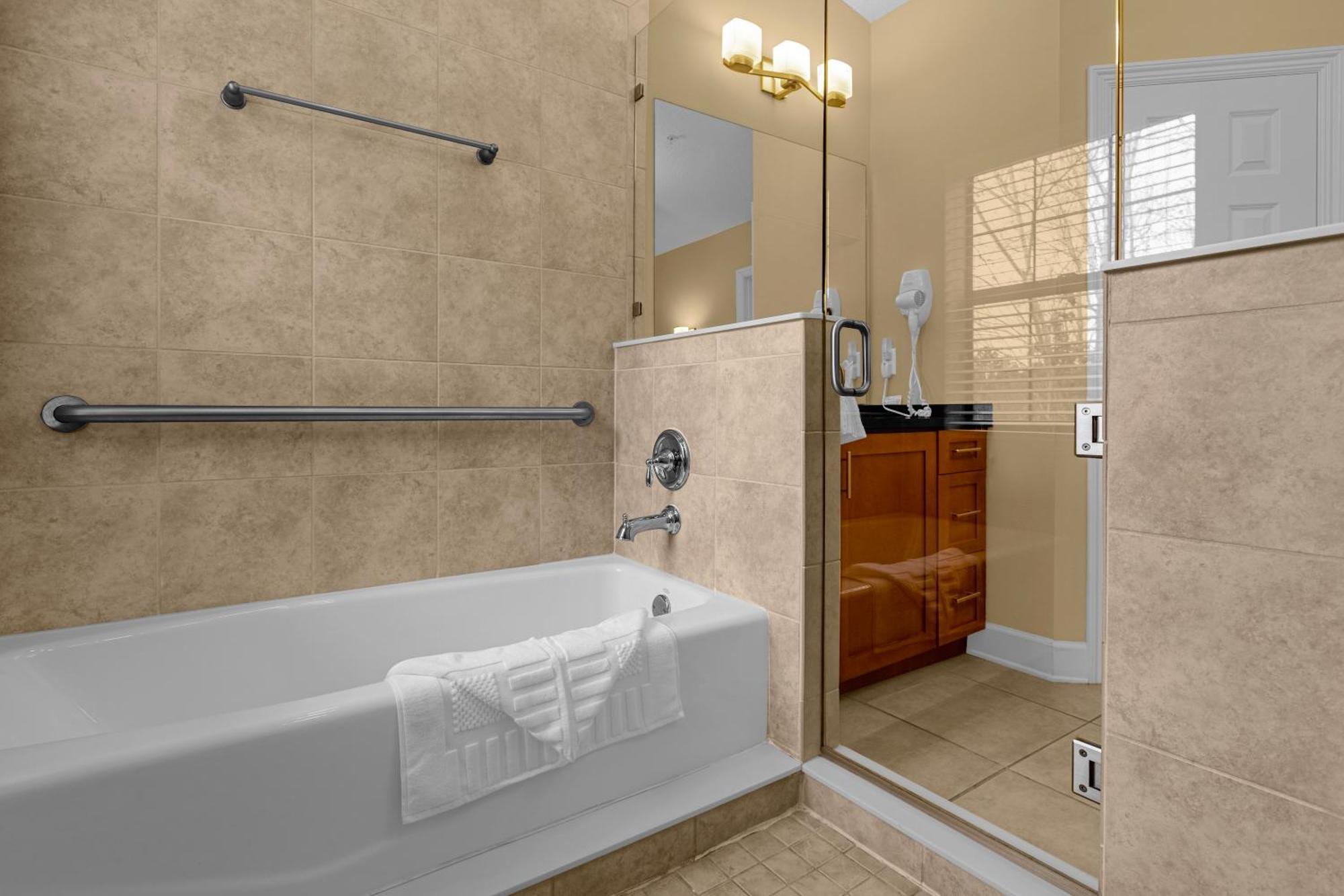 Cozy & Elegant 4Br Enchanted Townhouse - 1 Mile To Disney With Resort Pool, Gym, & Jacuzzi Orlando Dış mekan fotoğraf