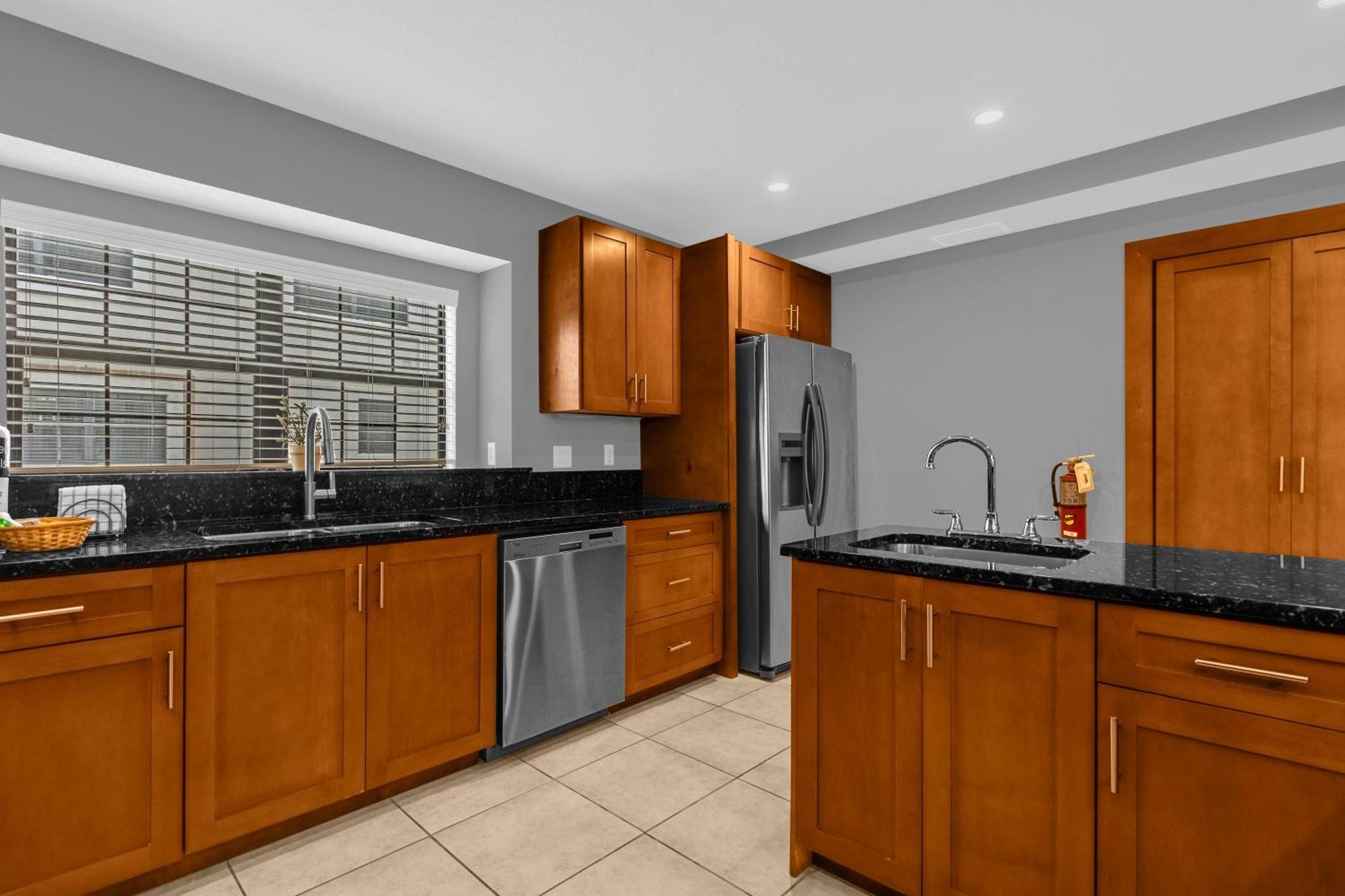 Cozy & Elegant 4Br Enchanted Townhouse - 1 Mile To Disney With Resort Pool, Gym, & Jacuzzi Orlando Dış mekan fotoğraf